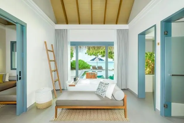 Villa (Beach Pool)