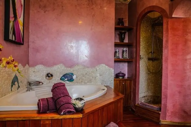 Tek Büyük Yataklı Oda, 1 En Büyük (King) Boy Yatak, Jakuzi (Bali)