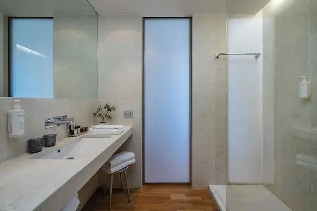 Comfort Tek Büyük veya İki Ayrı Yataklı Oda