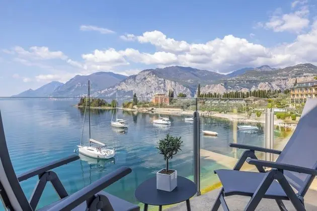 Grand Tek Büyük Yataklı Oda, Balkon (garden and lake view - Splendid)
