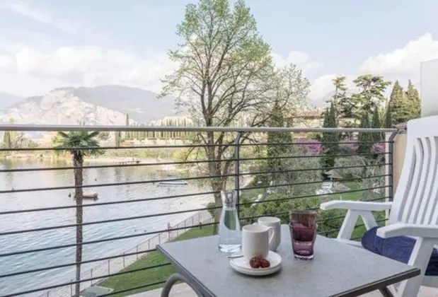 Grand Tek Büyük Yataklı Oda, Balkon (garden and lake view - Splendid)
