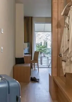 Tek Büyük veya İki Ayrı Yataklı Oda, Balkon, Göl Manzaralı (Elegance)