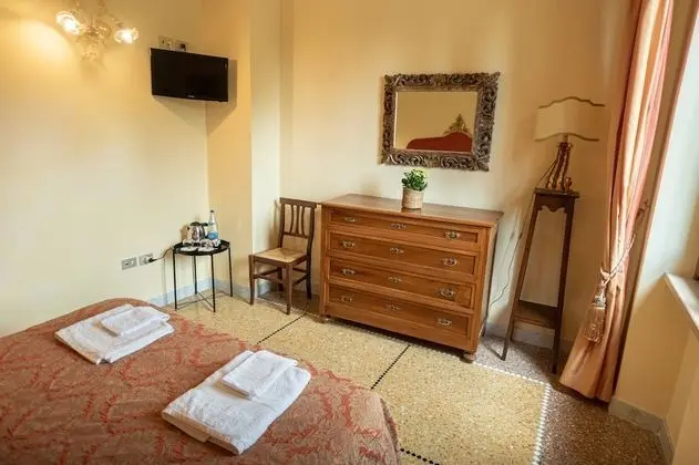 Basic Tek Büyük Yataklı Oda