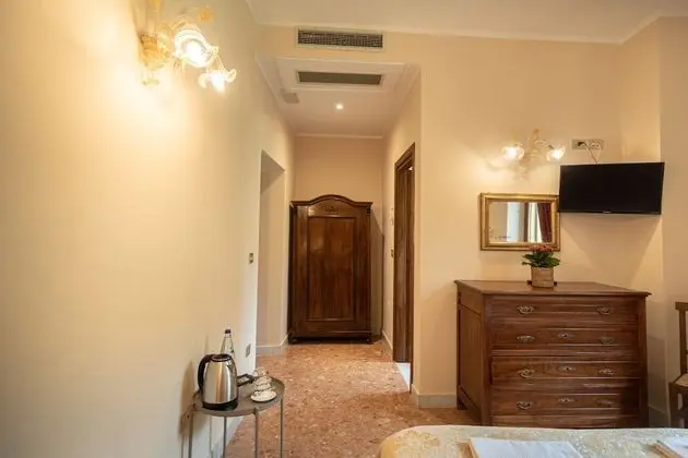 Basic Tek Büyük Yataklı Oda