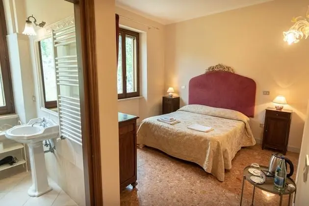 Classic Tek Büyük Yataklı Oda