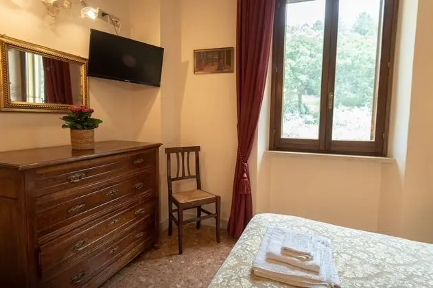 Classic Tek Büyük Yataklı Oda