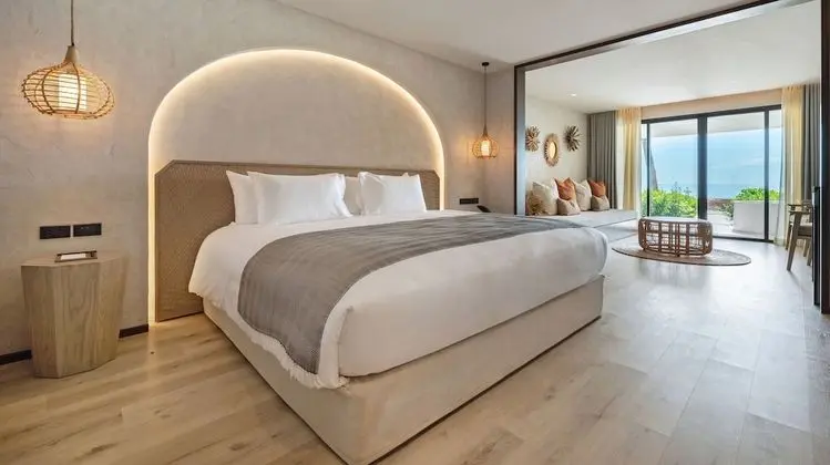 Mini Suite Pool Access