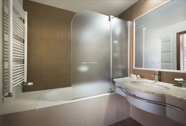 Superior Apart Daire, Balkon, Park Manzaralı