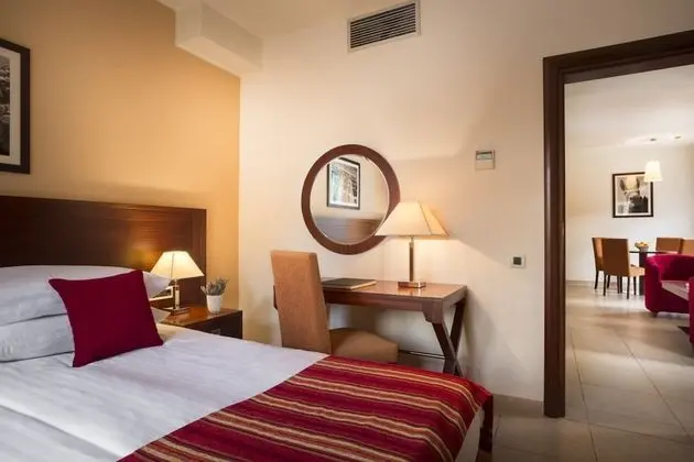 Superior Apart Daire, Balkon, Park Manzaralı