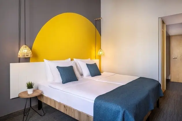 Room for 2+1