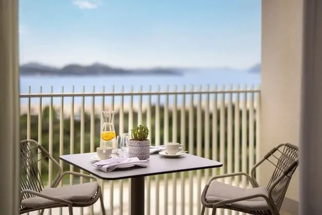 V level Suite for 2+2 Seaview