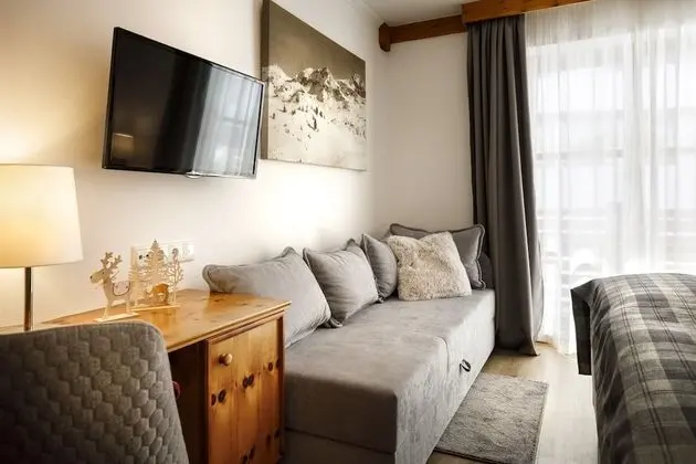 Classic Üç Kişilik Oda