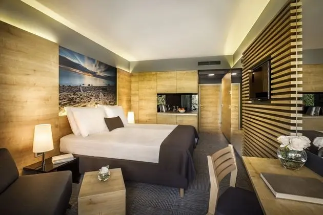 Room for 2+1