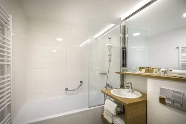 Room for 2+1
