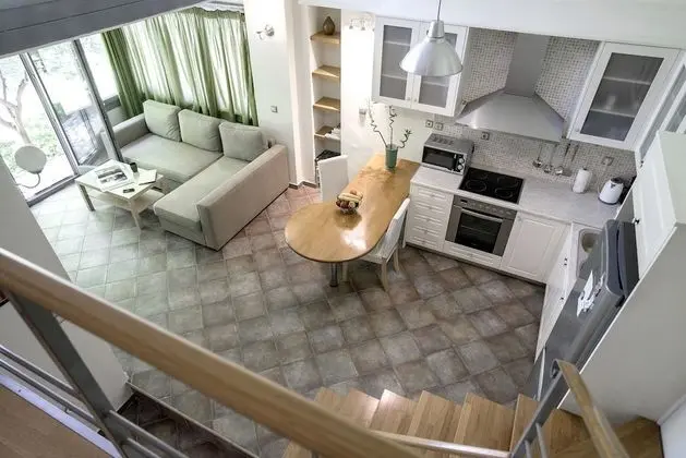 Apart Daire, Veranda