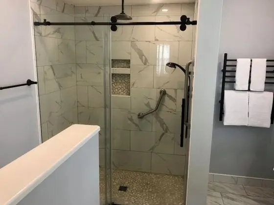 Premium Oda, 1 En Büyük (King) Boy Yatak