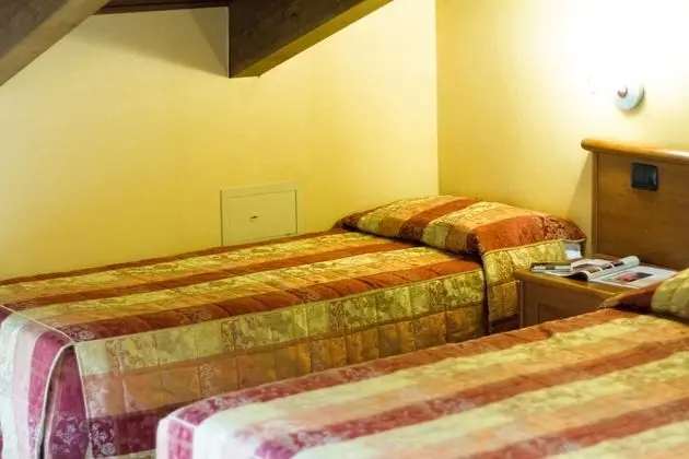 Standard Üç Kişilik Oda