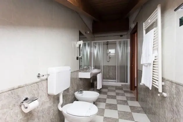 Standard Üç Kişilik Oda