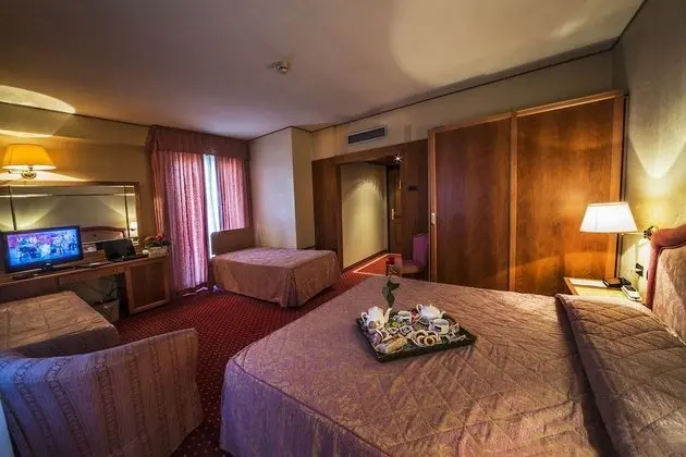 Family Oda (Quadruple)