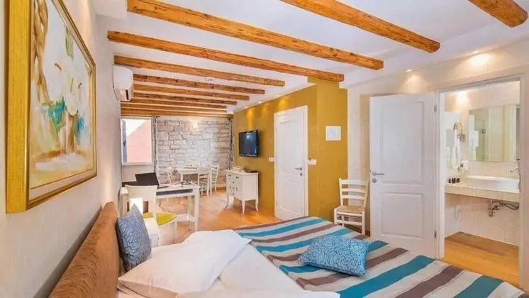 Junior Stüdyo Süit