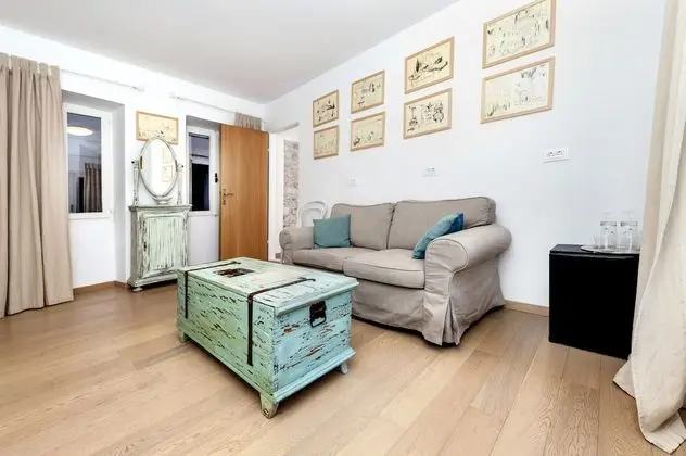 Junior Stüdyo Süit