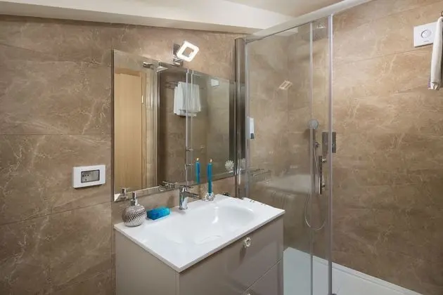 City Apart Daire, Balkon, Deniz Manzaralı (Attic)