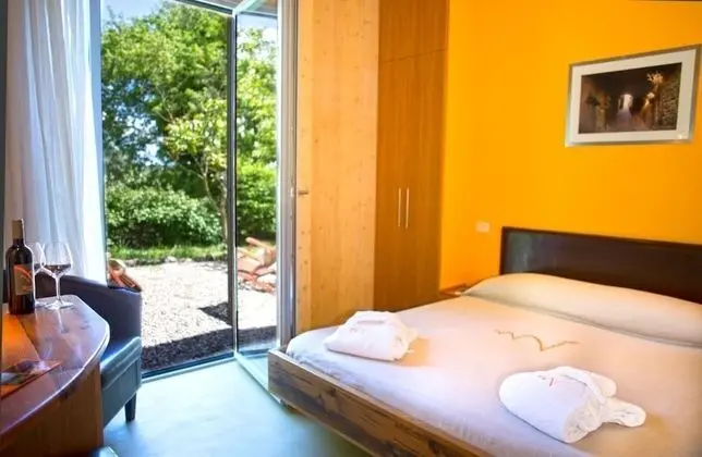 Tek Büyük Yataklı Oda (Cantina Double with Garden)