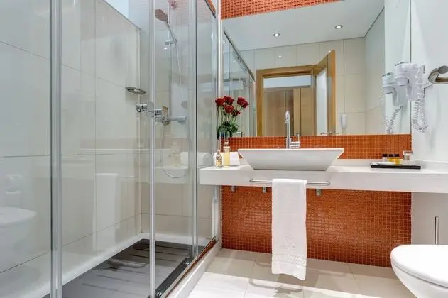 Tek Büyük Yataklı Oda (With Extra Bed)