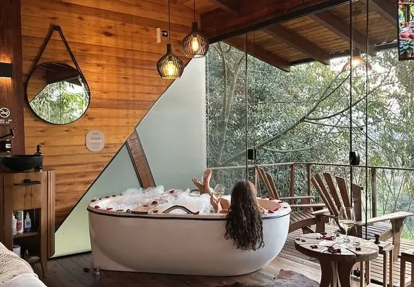 Özel spa küveti