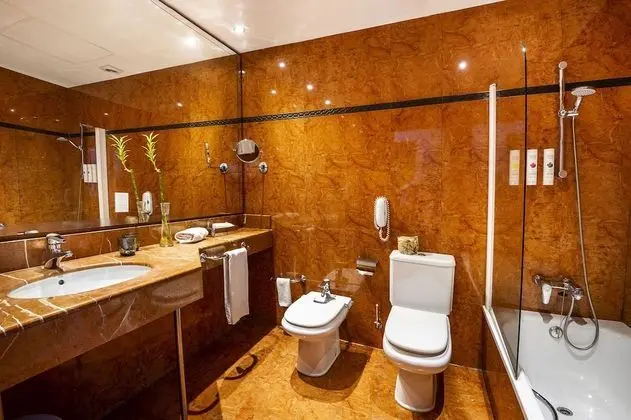Premium Oda, Teras