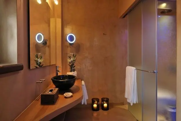 Honeymoon Tek Büyük Yataklı Oda