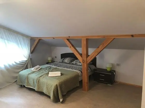 Luxury Tek Büyük Yataklı Oda