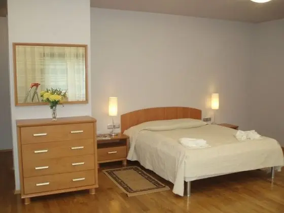 Luxury Tek Büyük Yataklı Oda
