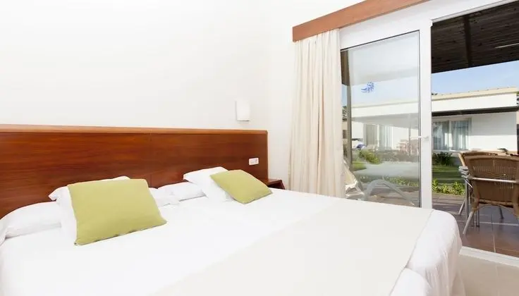 Standard Bungalov, Teras (2 Adults + 1 Child)