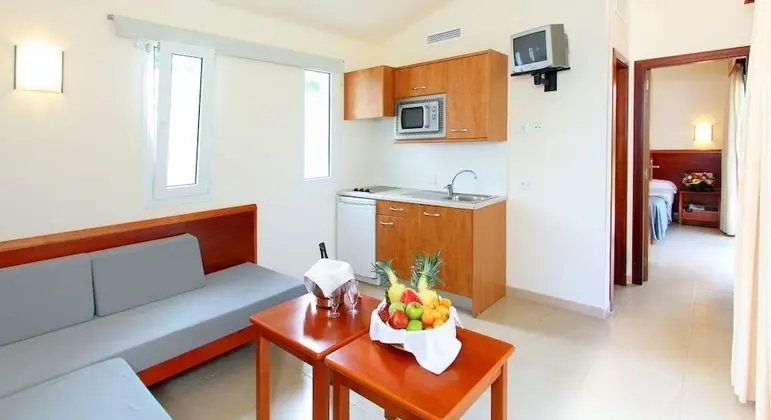 Standard Bungalov, Teras (2 Adults + 1 Child)