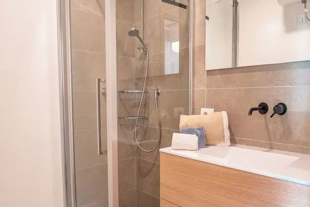 Family Ev, Birden Çok Yatak, 2 Banyolu, Bahçeli (Villa Valentina 250 Mt From The Beach)