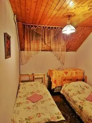 Basic İki Ayrı Yataklı Oda, Ortak Banyo