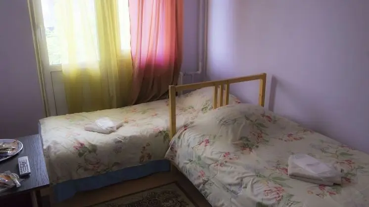 Basic İki Ayrı Yataklı Oda, Ortak Banyo