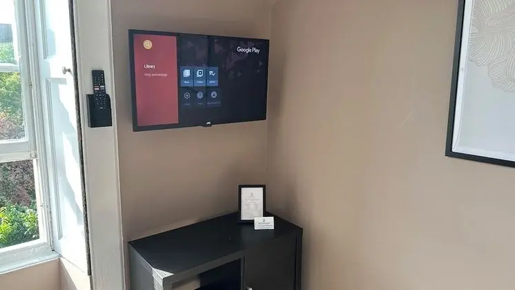 Deluxe Tek Büyük Yataklı Oda