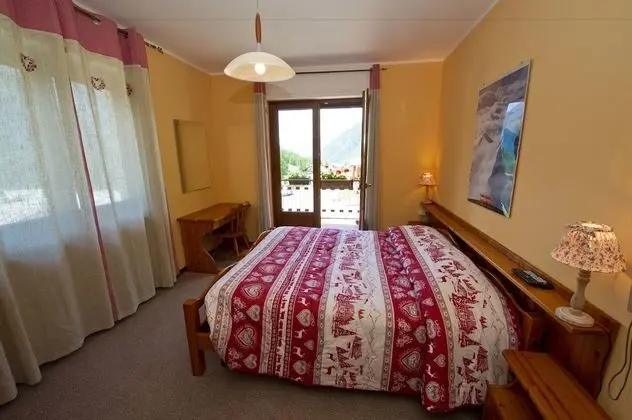 Tek Büyük veya İki Ayrı Yataklı Oda, Balkon