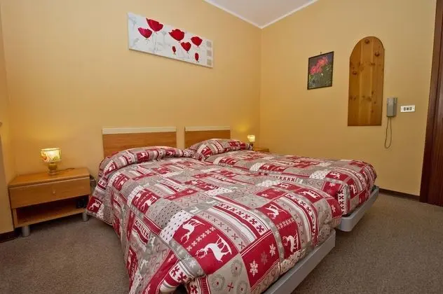 Tek Büyük veya İki Ayrı Yataklı Oda, Balkon