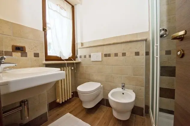 Tek Büyük veya İki Ayrı Yataklı Oda, Balkon