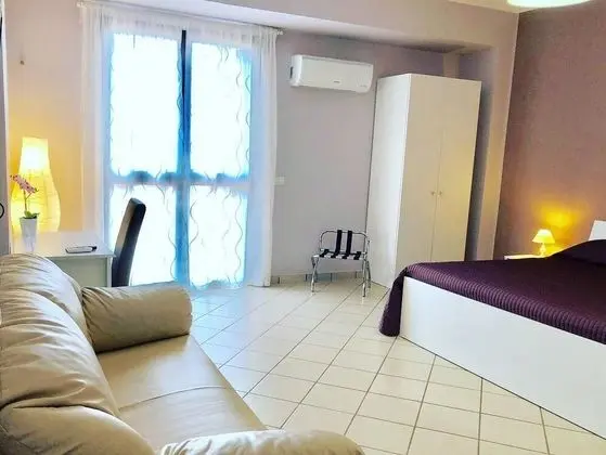 Standard Tek Büyük Yataklı Oda, Bahçe Manzaralı