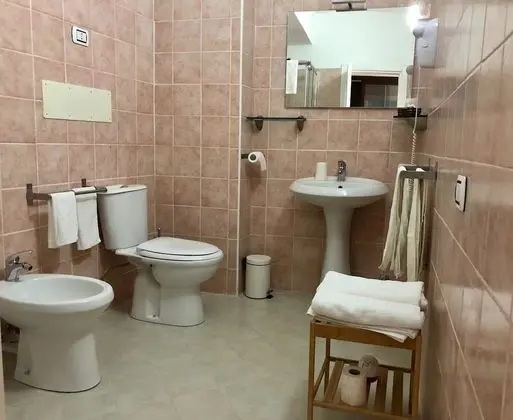 Standard Tek Büyük Yataklı Oda, Bahçe Manzaralı