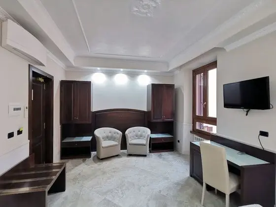 Superior Tek Büyük veya İki Ayrı Yataklı Oda