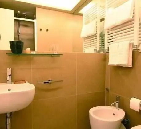 Comfort Büyük Yataklı Tek Kişilik Oda