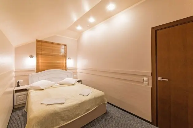 Luxury Oda