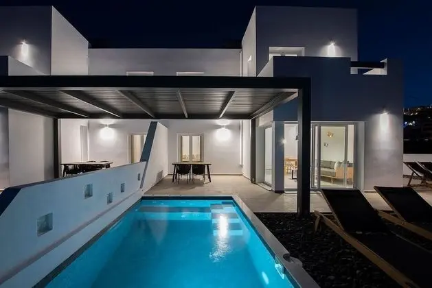 Suite, 2 Bedrooms, Private Heated Pool, Sea View (L)