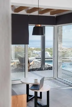 Suite, 2 Bedrooms, Private Heated Pool, Sea View (L)