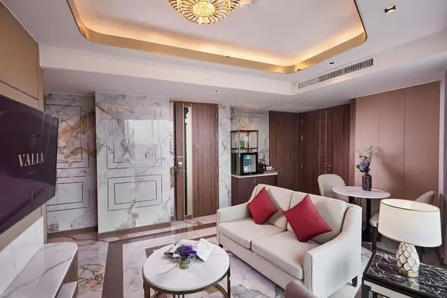 Valia Suite Club Lounge Access